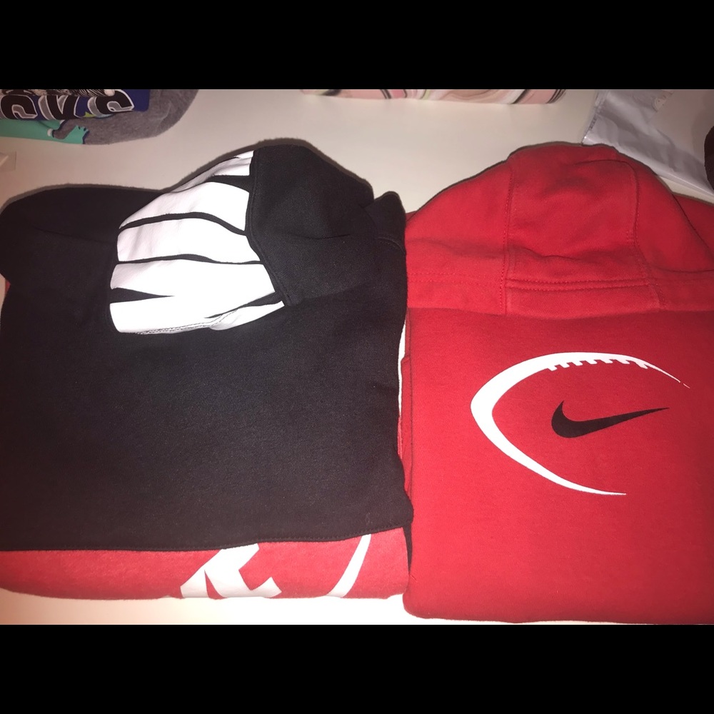Boys Nike solid red hoodie size 6 and Nike black/red size 7. - Picture 5 of 5
